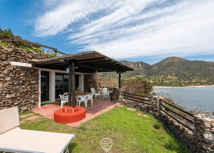 بيت للعطل Waterside Oasis House