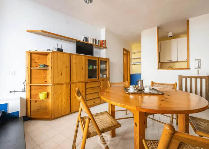 بيت للعطل Waterside Oasis House *