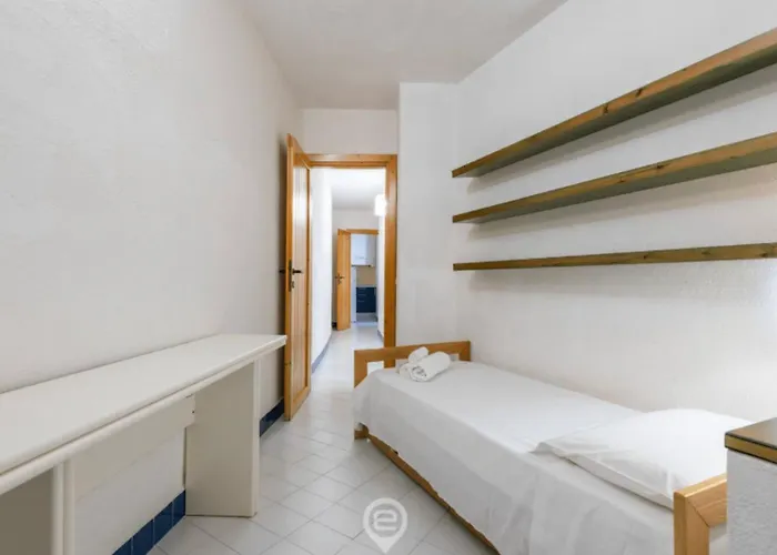 Waterside Oasis House فيلاّسيمِيوس