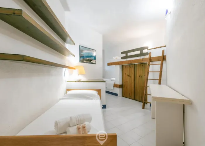 Waterside Oasis House * فيلاّسيمِيوس