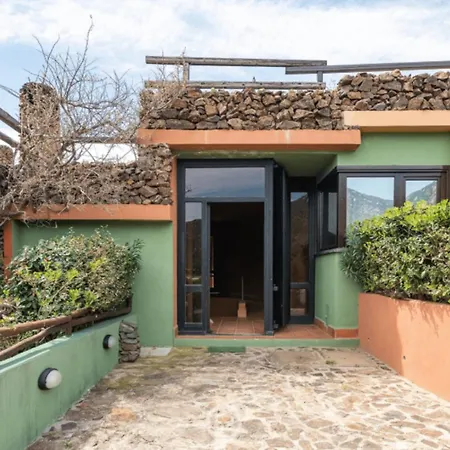 Nyaraló Waterside Oasis House *