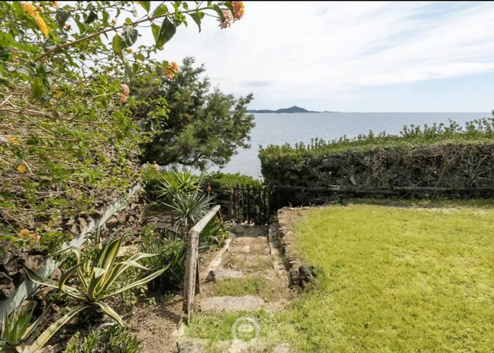 Waterside Oasis House Ferienhaus Villasimius